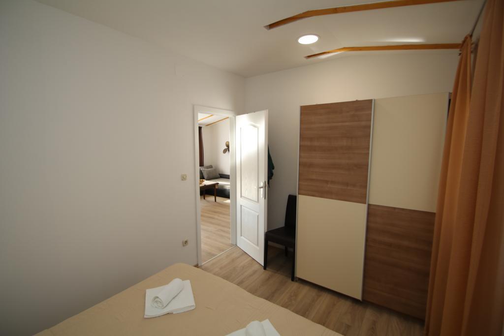 הוילה Zadvarje Oak House מראה חיצוני תמונה