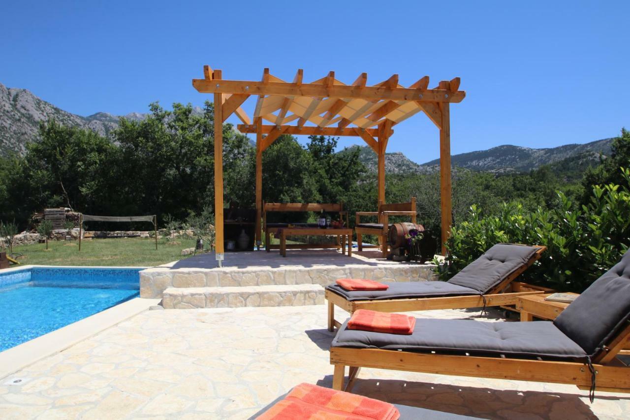 הוילה Zadvarje Oak House מראה חיצוני תמונה