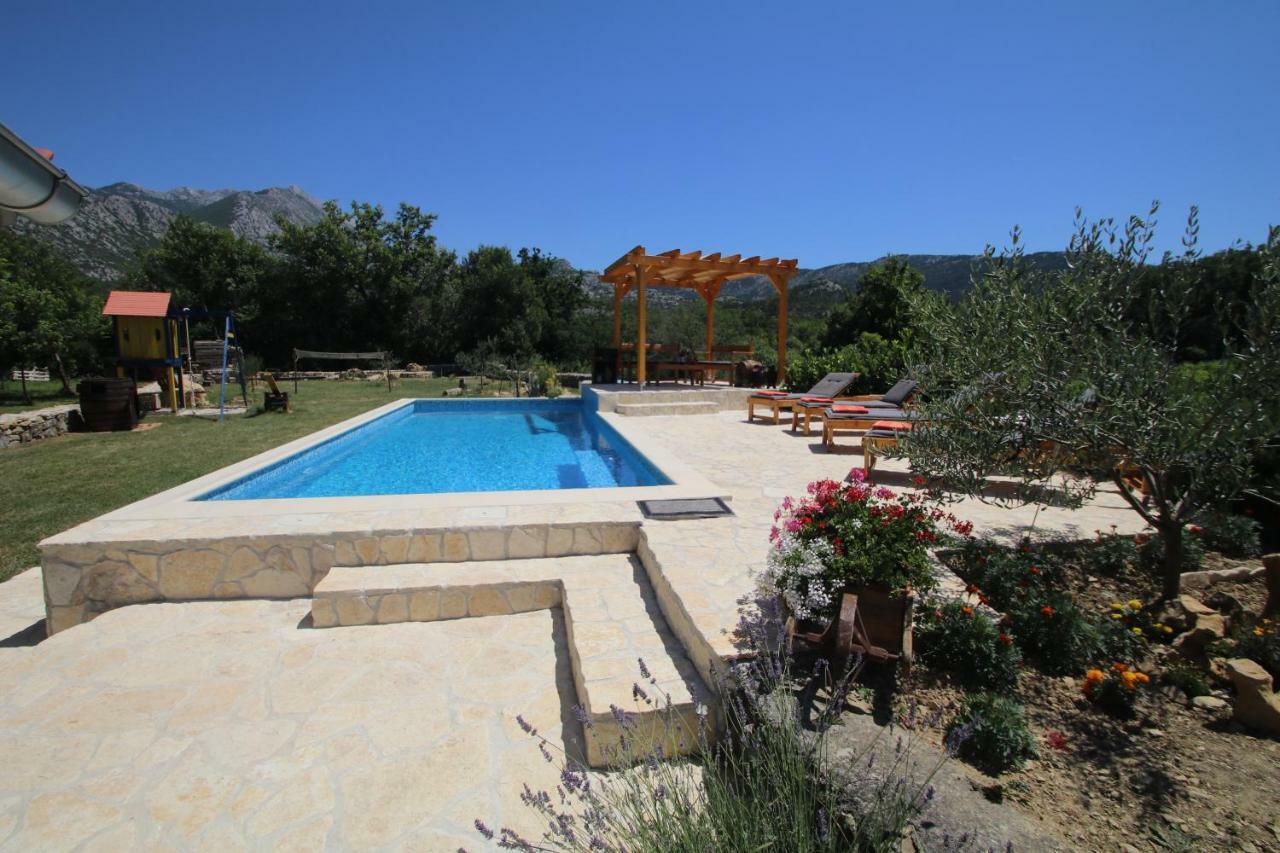 הוילה Zadvarje Oak House מראה חיצוני תמונה