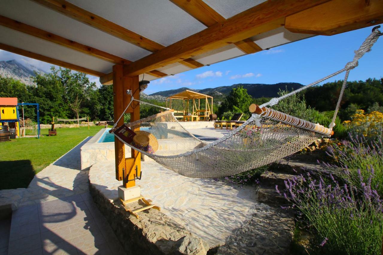 הוילה Zadvarje Oak House מראה חיצוני תמונה